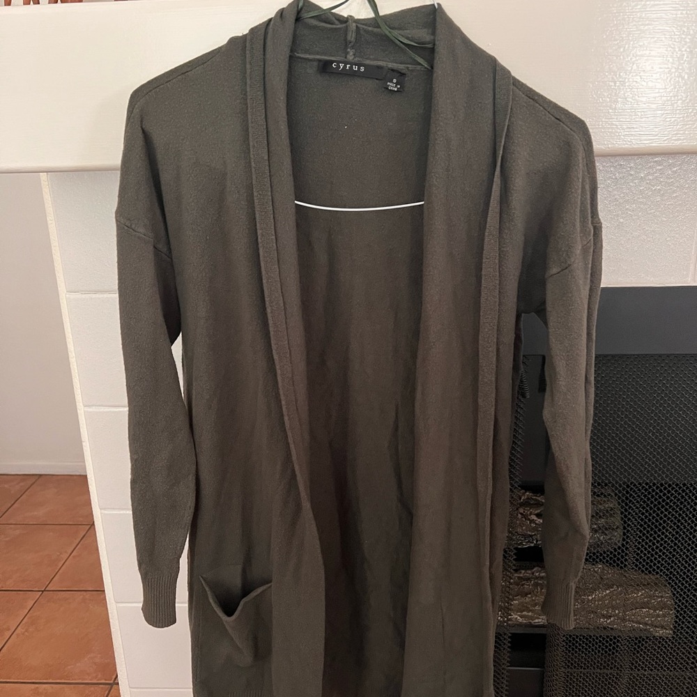 CYRUS Women's Olive Cardigan